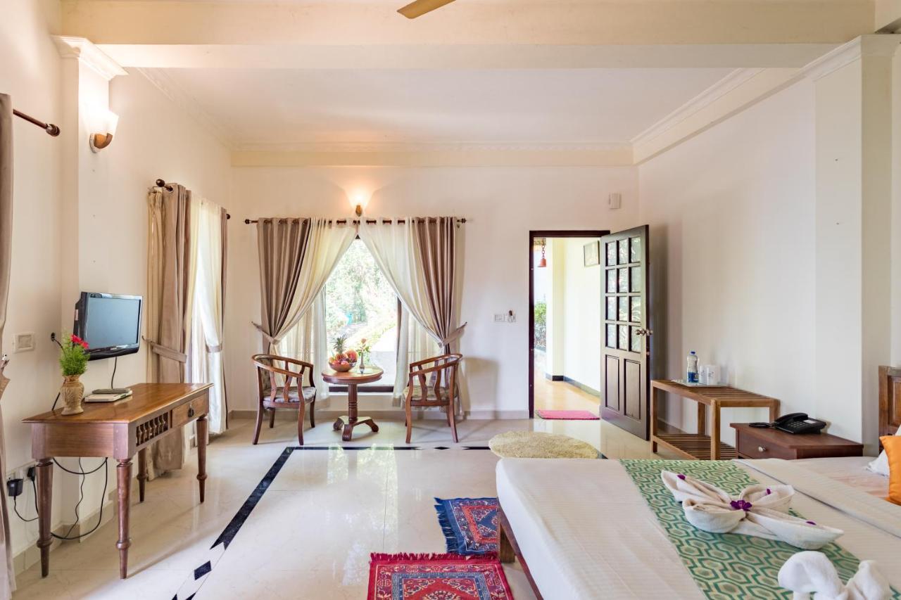 Violet Woods Hotel Munnar Exterior photo