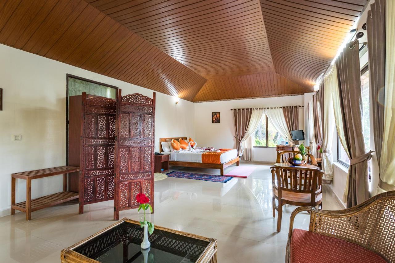 Violet Woods Hotel Munnar Exterior photo